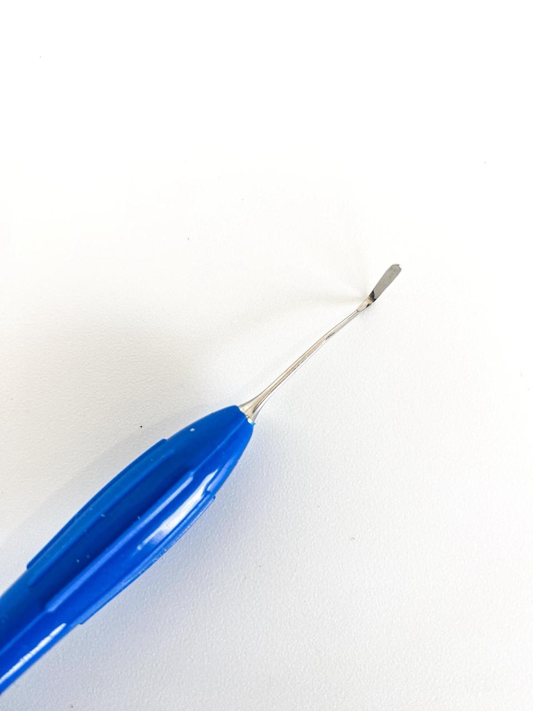 ESPÁTULA PARA COMPOSITE DE MANGO SILICONADO AZUL