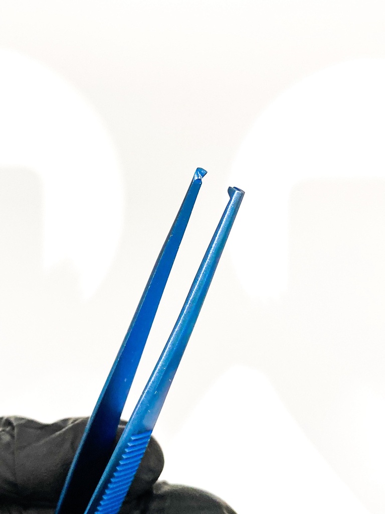 PINZA MICROQUIRURGICA DE MANO IZQUIERDA CON DIENTE AZUL