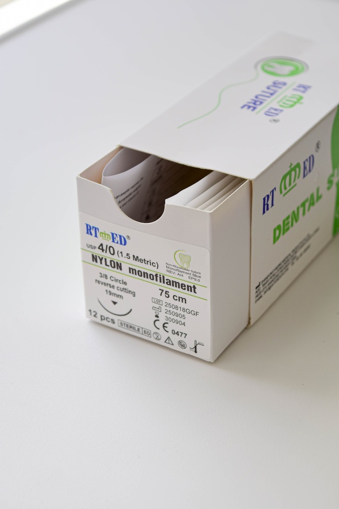 Pack de SUTURA DE NYLON 4/0.75cm LONGITUD- AGUJA 3/8 DE CÍRCULO Y 19mm LARGO x120