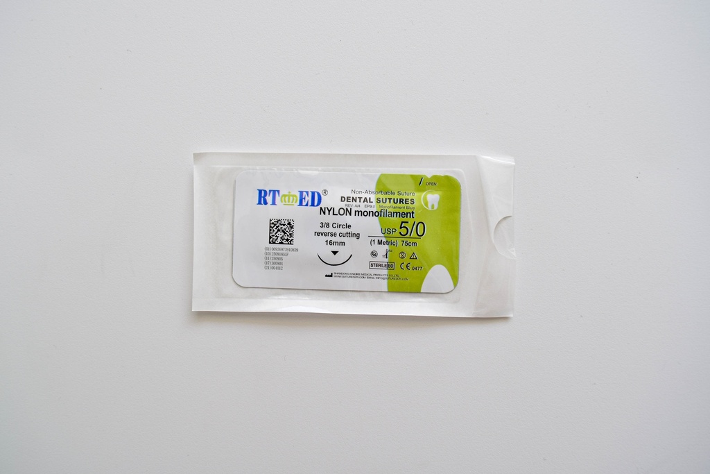 Pack de SUTURA DE NYLON 5/0.75cm LONGITUD- AGUJA 3/8 DE CÍRCULO Y 16mm LARGO x120
