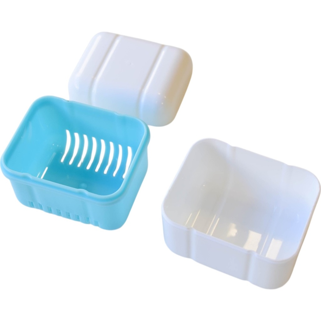 CAJA PARA PROTESIS CON MALLA PARA LIMPIEZA 85X70X75