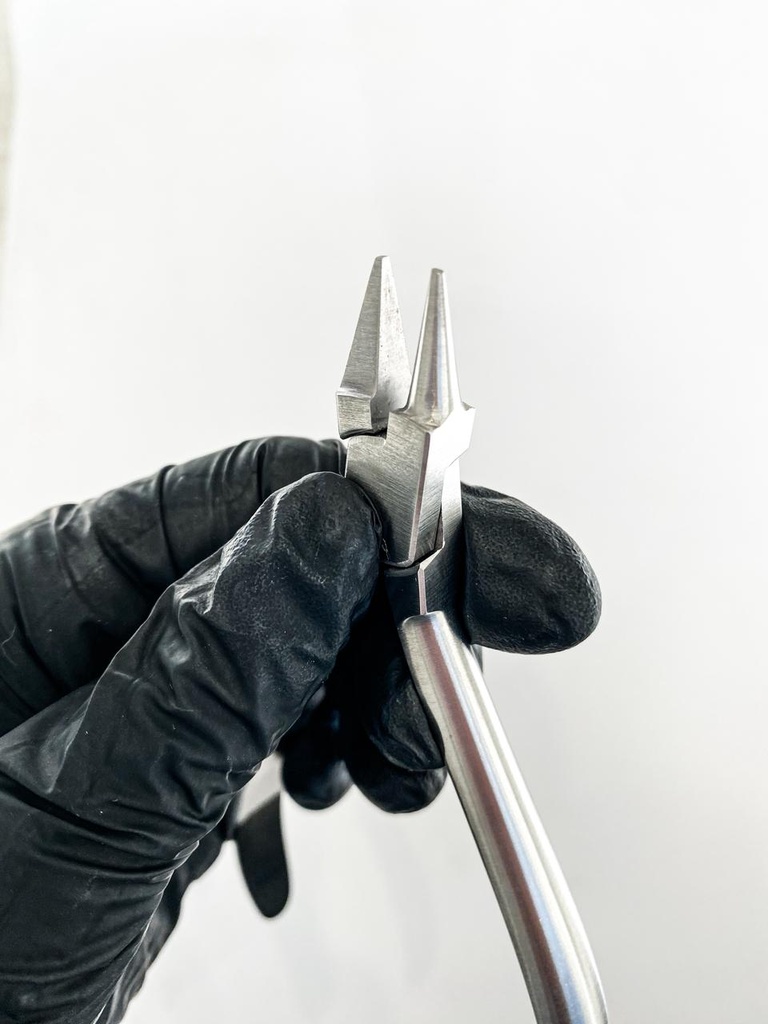 ALICATE 139 ANGLE PLANA